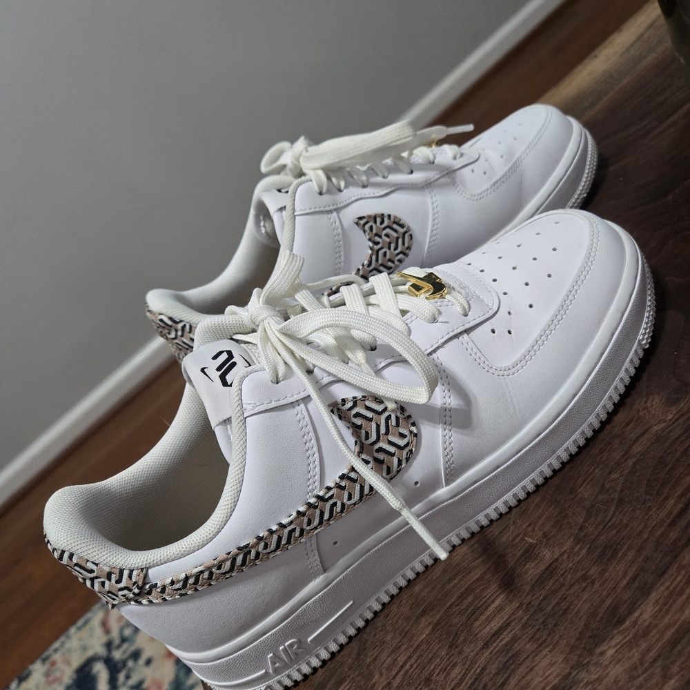 Nike Wmns Air Force 1 LX AF1 United In Victory White SIZE 8